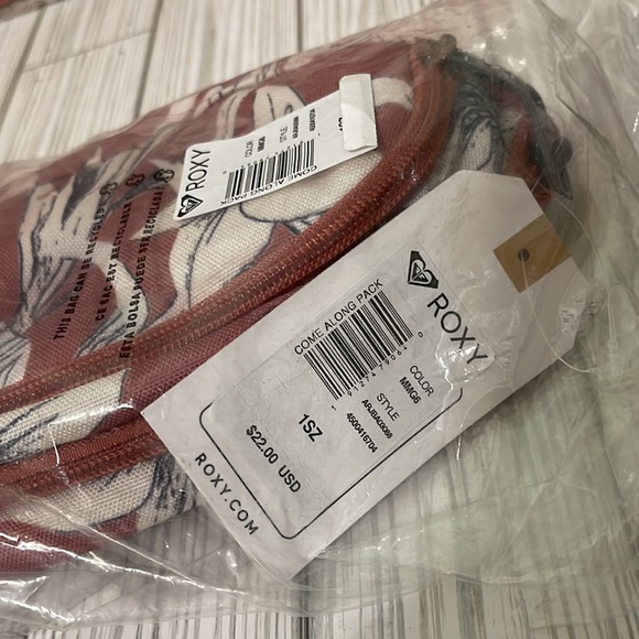 NWT Roxy- Come Along Pack Pink Floral waist bag - Picture 5 of 6